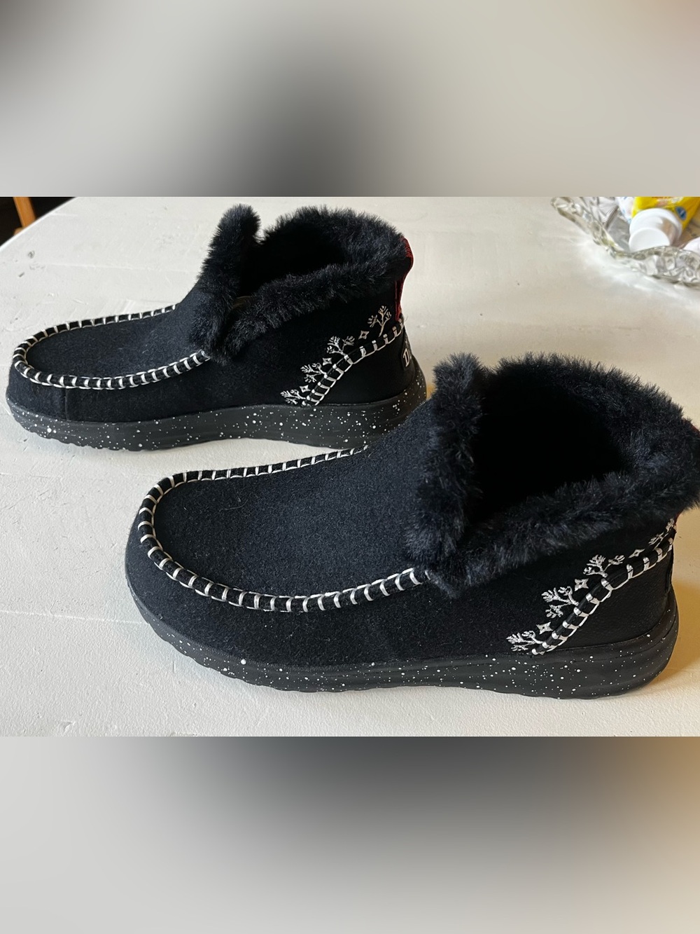 Hey Dude Women's Black Faux-Fur Slip-On Winter Moccasins